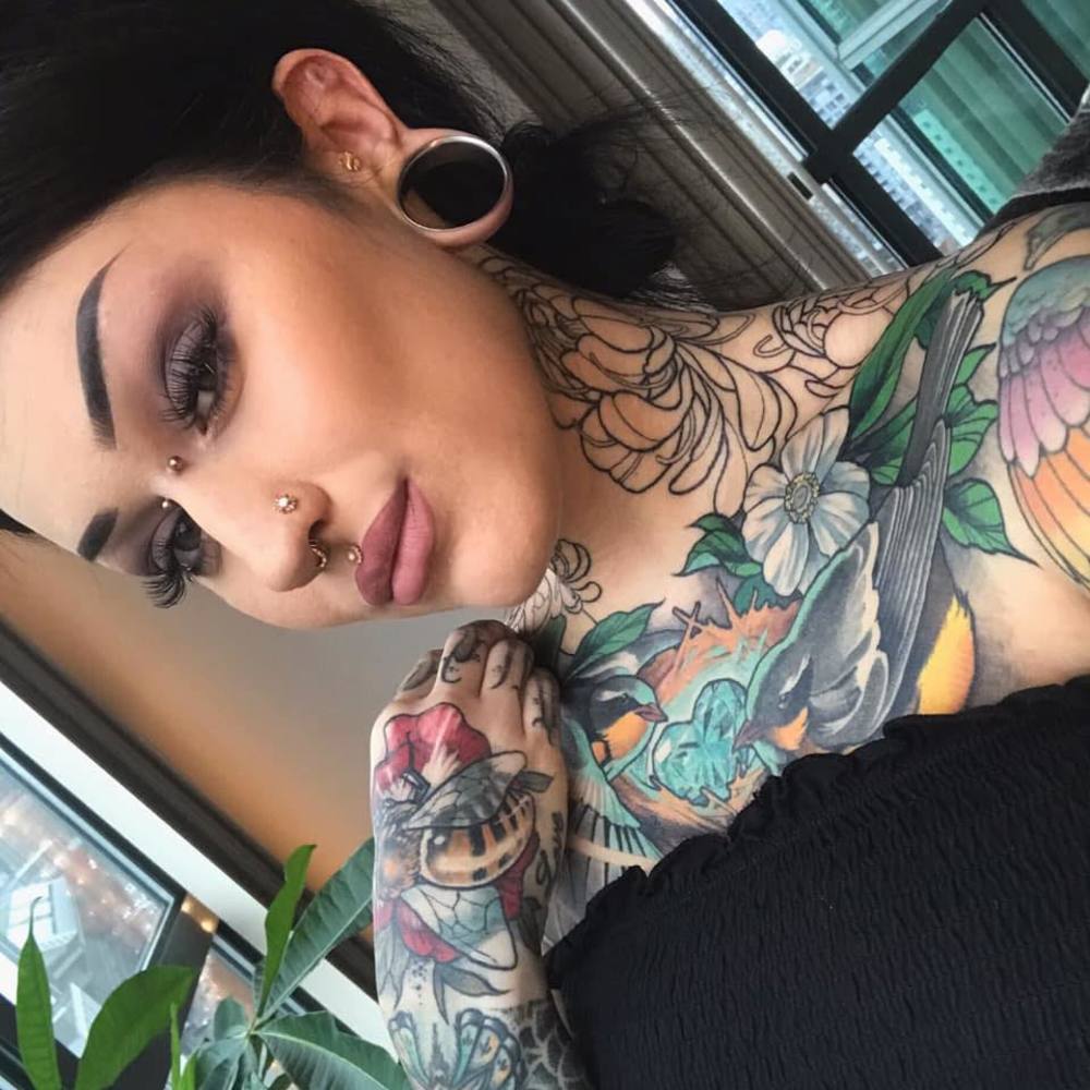 Meet your Posher, Tia